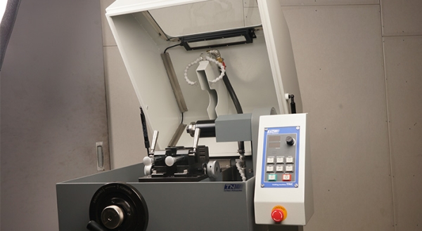Precision Abrasive Cutting Machine (S) - Image 4